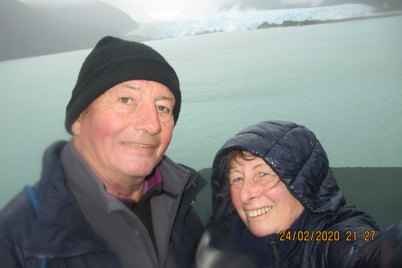 Bad selfie with Amalia Glacier