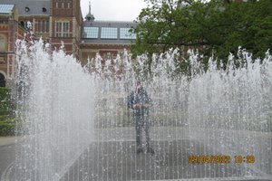 Chris in the fountain