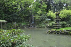 Fountain at Hisogoike Pond, Kenrokuen Gardens