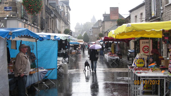 Market at Combourg