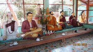 Buddhas having tea!
