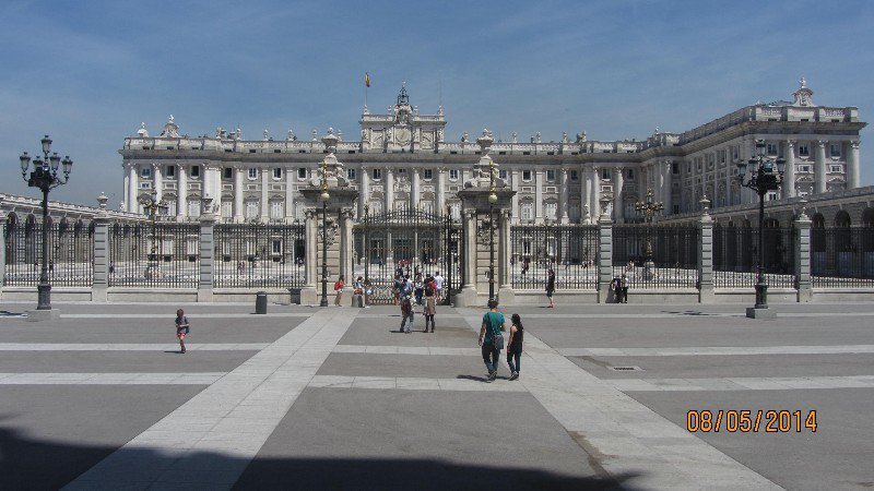 8.One side of the Royal Palace, Madrid