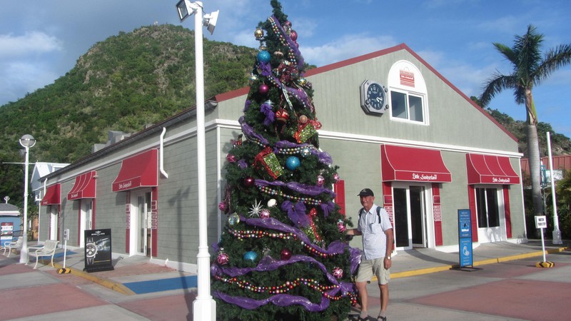 Chris with xmas tree at the Port