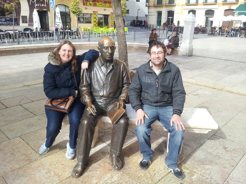 Richard and Laura with Picasso statue in Malaga