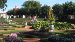 The gardens at Peterhof