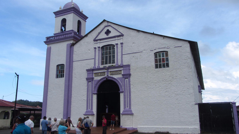 church at Por6tobelo