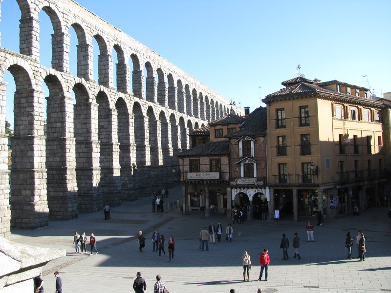 Main Plaza next to Aqueduct