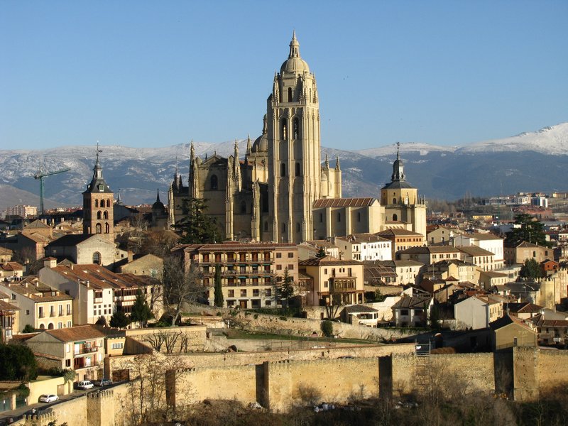 View of Iglesia San Martín from the Alcázar