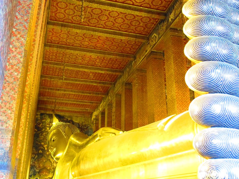 The reclining Buddha was huge!