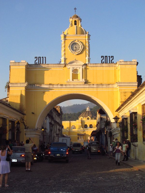 famous arch in Antigua