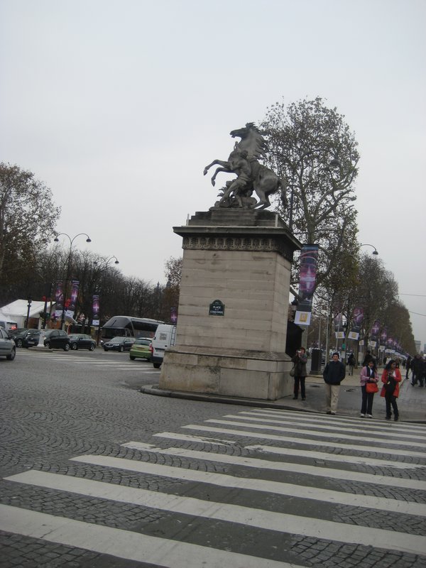 Place de Concorde Statue