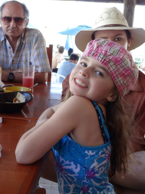 Ava: lunch time in Playa