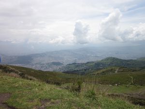 Quito Below (Pich)