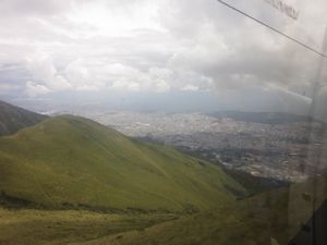 Quito Below (Pich)