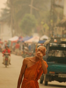 Smokin' monk, Luang Prabang