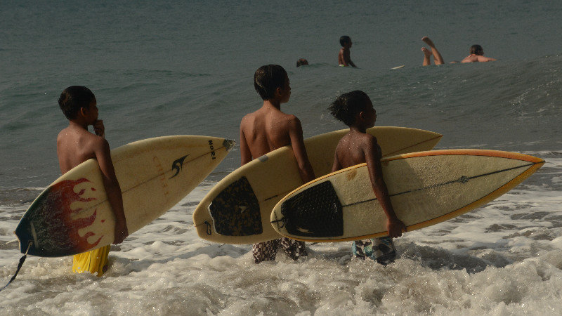 Les 3 surfeurs
