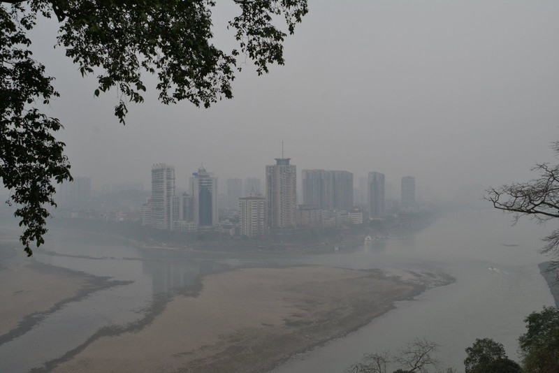 Smog over Leshan