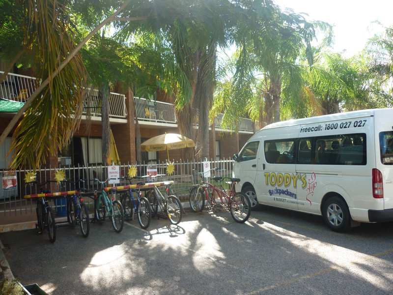 bike rental and bus Toddy's Alice Springs