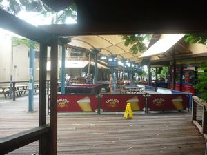outside bar Magnums Airlie Beach