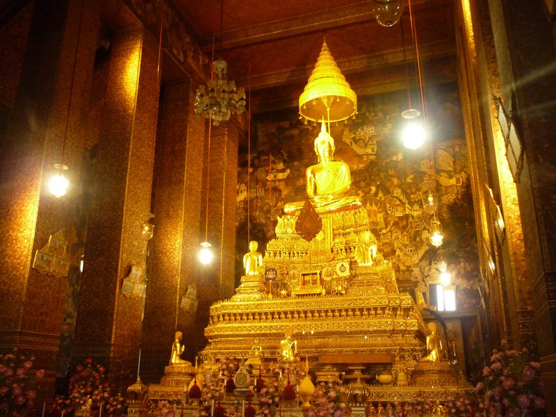 buddha at Wat Pho Bangkok