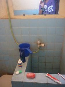 my bathroom Anda Losmen Yogyakarta