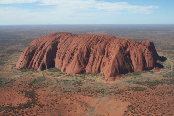 Uluru dall'elicottero