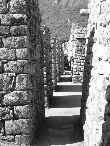 Inca walls - the living quarters