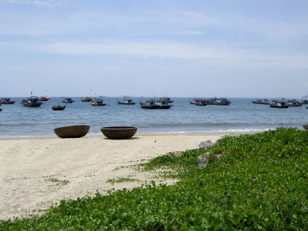 The round little bathtubs are actually the local fishing boats