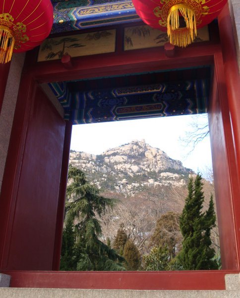 One of the gates leading up to Taiqing Gong