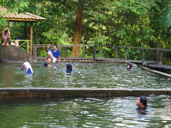 Malaysian school group swimming