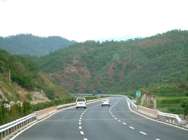 Modern Chinese motorway