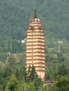 One of Dali's stunning pagodas