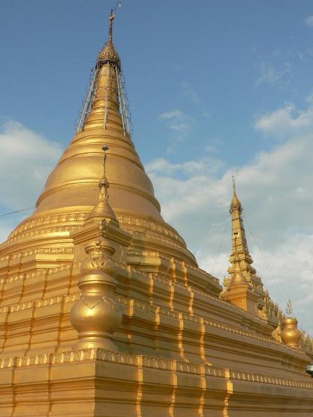 Mandalay the city of pagodas
