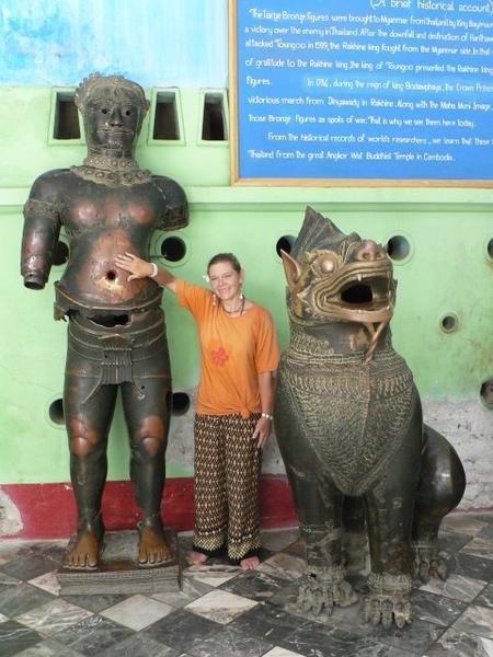 Khmer bronze statues