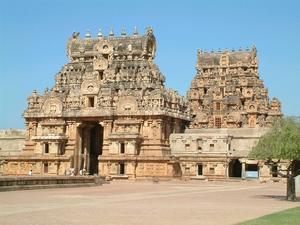 Brihadisvara Gopurams