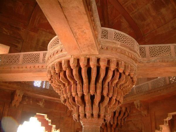 Throne Pillar in the Diwan-i-Khas