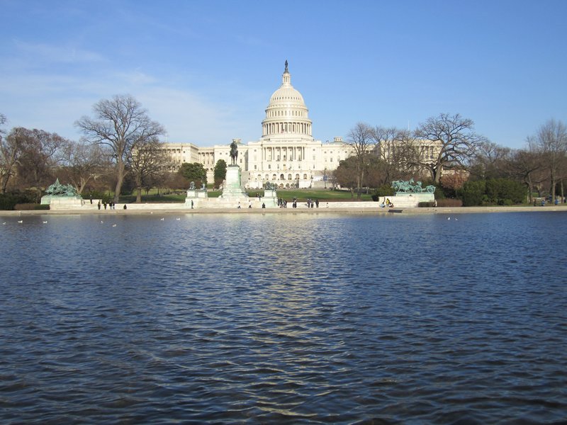 Reflecting pool(its magic !!) and Capitol building.