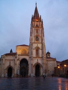 San Salvador Cathedral in the Rain