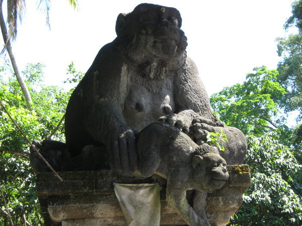 um, a monkey statue...