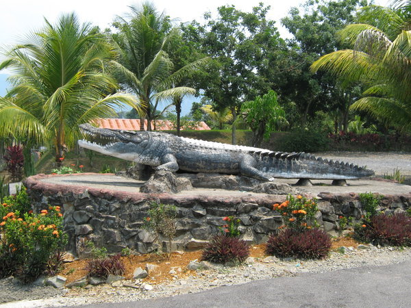 and the same crocodile statue, although unfortunately with no girls when I was there 