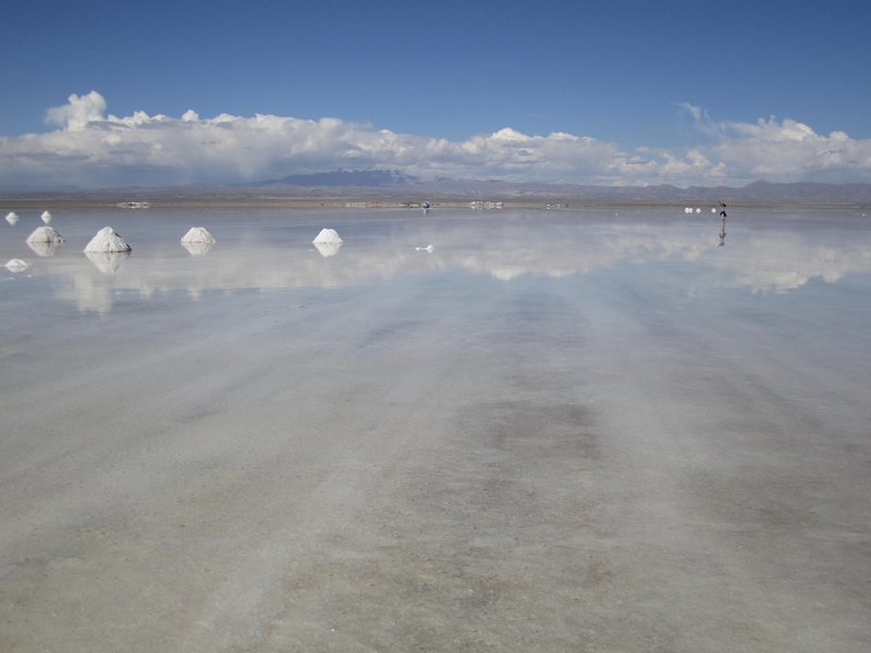 More driving on the Salar
