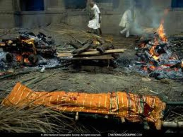 Cremaciones en Varanasi