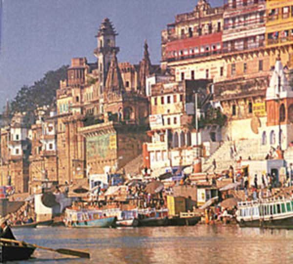 Varanasi a la luz de la manana