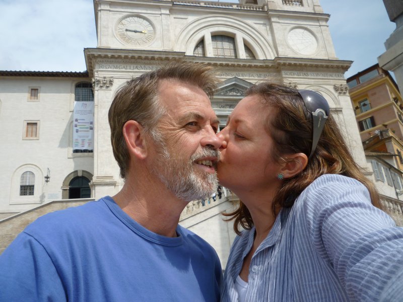 kissing at the Spanish Steps