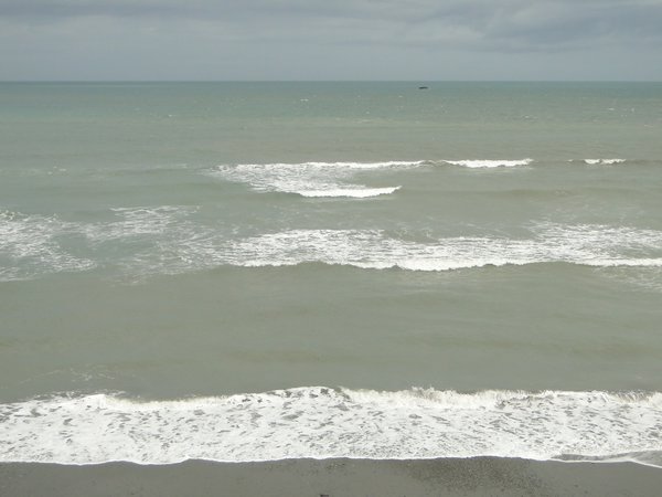 Waves at Greymouth