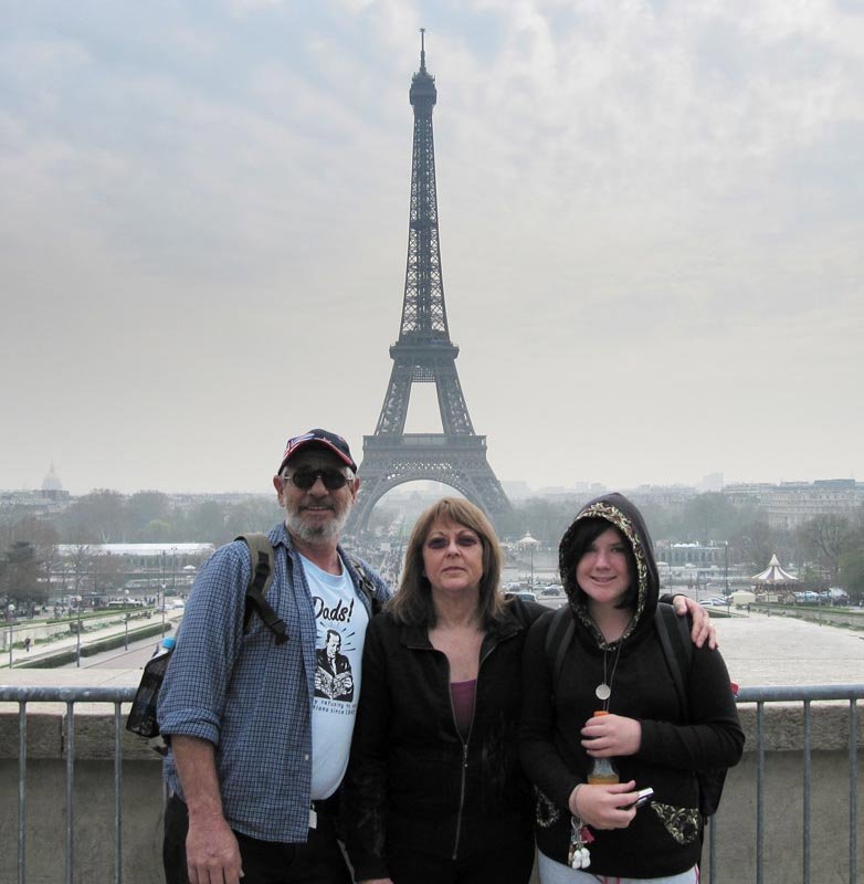 Mark, Pam & Bree With Eiffel Tower