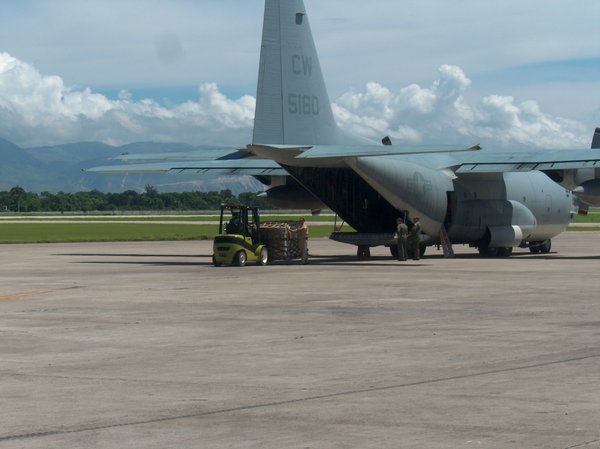US Air Force C130 brings relief supplies