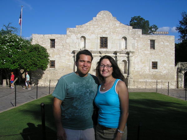 Adry & me at the Alamo