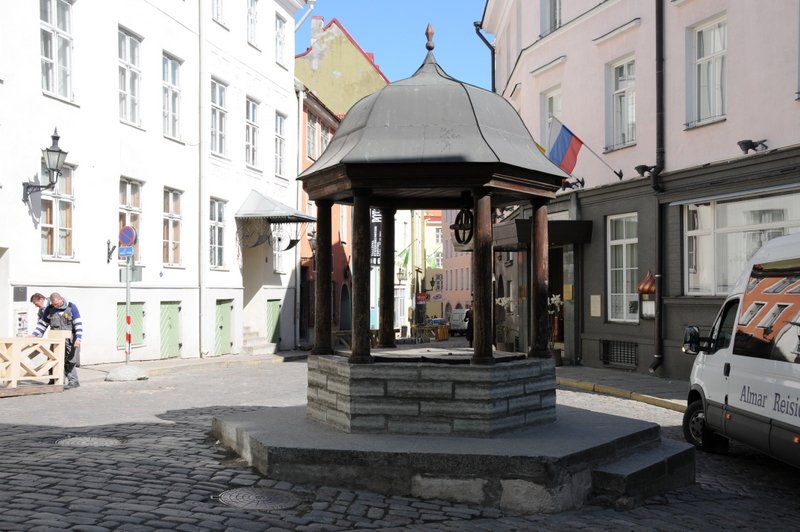 Tallinn - the cat's well.