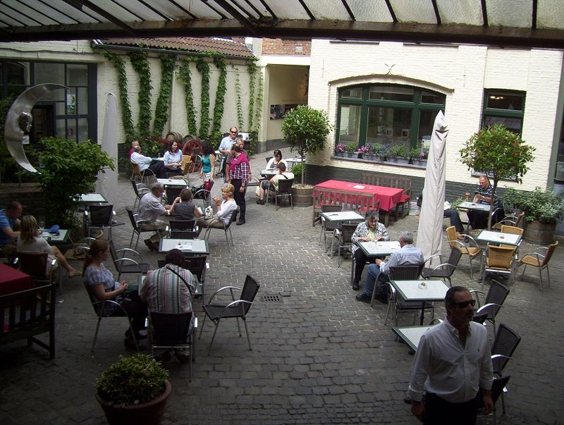 The Brewery Pub Courtyard